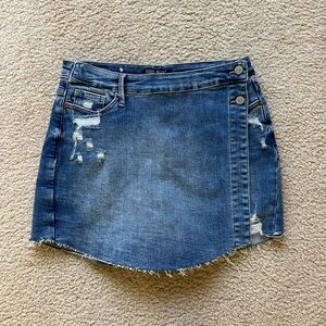Judy Blue Mid Rise Denim Skort Size Medium Destroyed Preppy